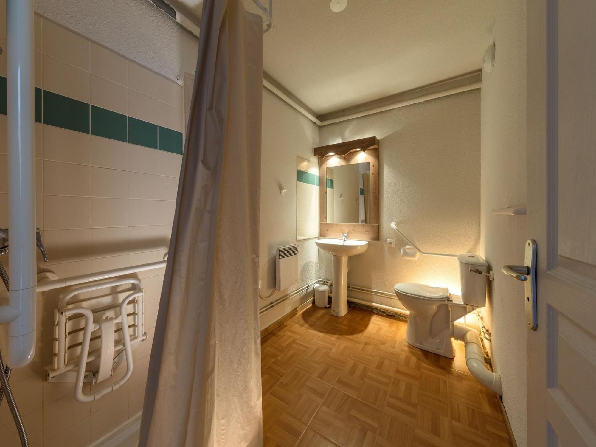 シャンルッス Ecrin Des Neigesアパートホテル 部屋 写真